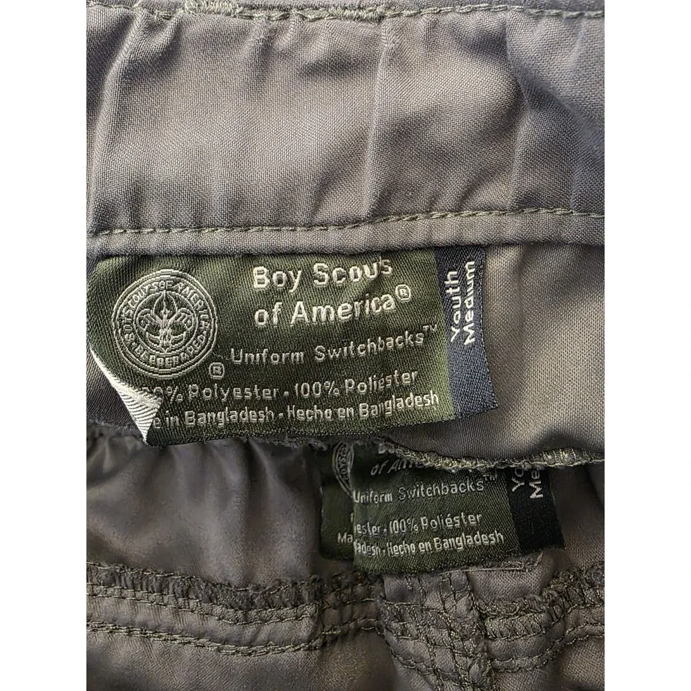 '2' Boy Scouts of America Shorts Size Youth Medium Green.       sku 90